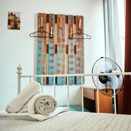 Lagom New, 5 Min Walk From The Sea Hostel Lloret de Mar