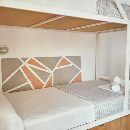Lagom New, 5 Min Walk From The Sea Hostel Lloret de Mar