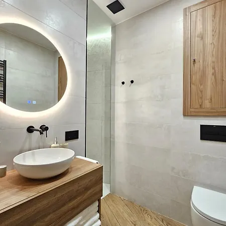 Lagom New, 5 Min Walk From The Sea بيت شباب *