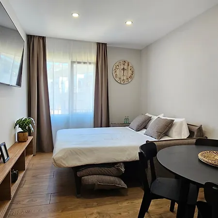 بيت شباب Lagom New, 5 Min Walk From The Sea *