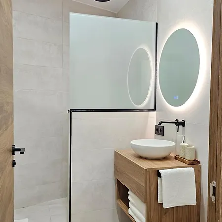 Lagom New, 5 Min Walk From The Sea