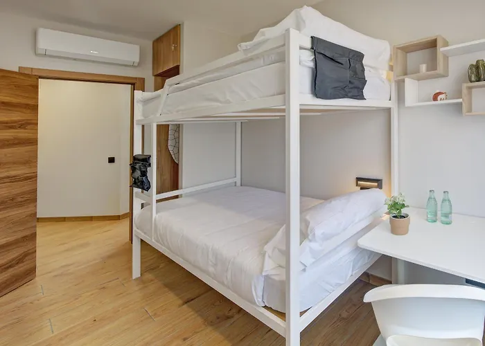 Lagom New, 5 Min Walk From The Sea Vandrarhem *