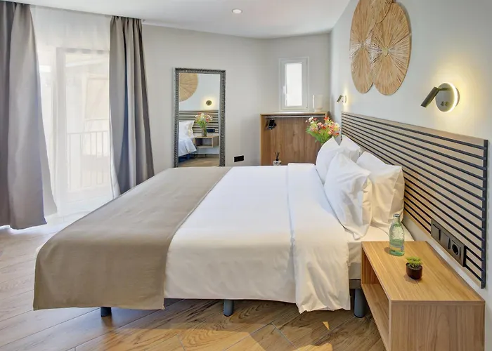 Lagom New, 5 Min Walk From The Sea Vandrarhem Lloret de Mar