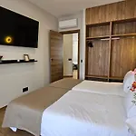 Lagom New, 5 Min Walk From The Sea Hostel *