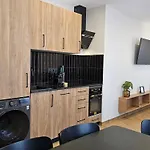 Хостел Lagom New, 5 Min Walk From The Sea