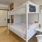 Lagom New, 5 Min Walk From The Sea Хостел *