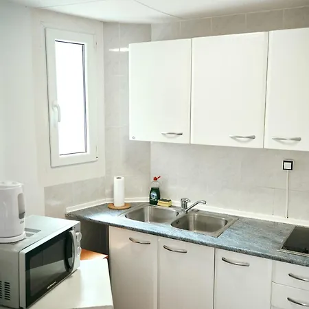Ostello Lagom New, 5 Min Walk From The Sea *