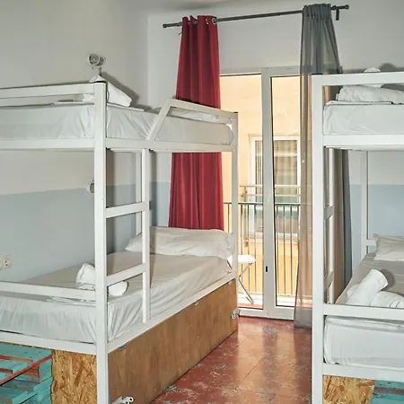 Ostello Lagom New, 5 Min Walk From The Sea Lloret de Mar
