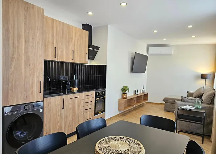 Vandrerhjem Lagom New, 5 Min Walk From The Sea Lloret de Mar