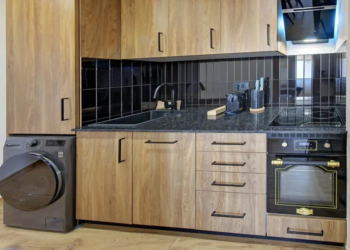 Lagom New, 5 Min Walk From The Sea Hostel *