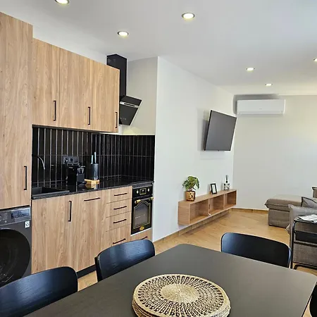 Vandrerhjem Lagom New, 5 Min Walk From The Sea Lloret de Mar