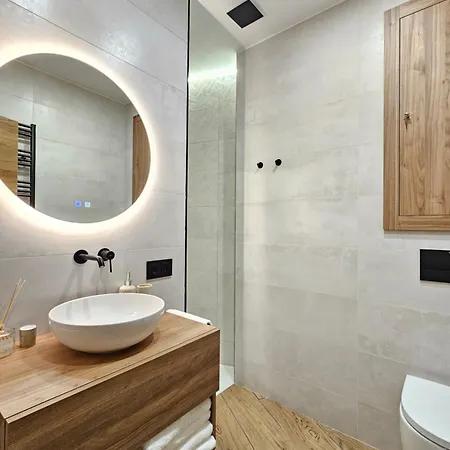 Lagom New, 5 Min Walk From The Sea * 료렛 드 마르
