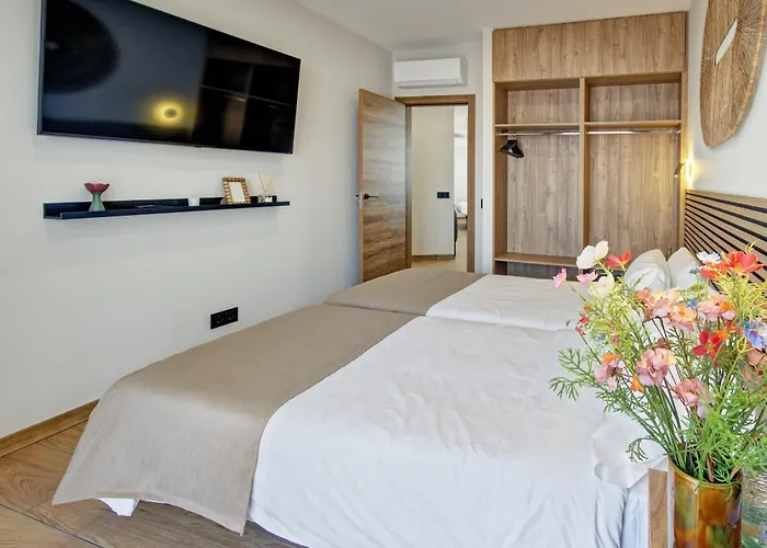 Lagom New, 5 Min Walk From The Sea Hostel Lloret de Mar